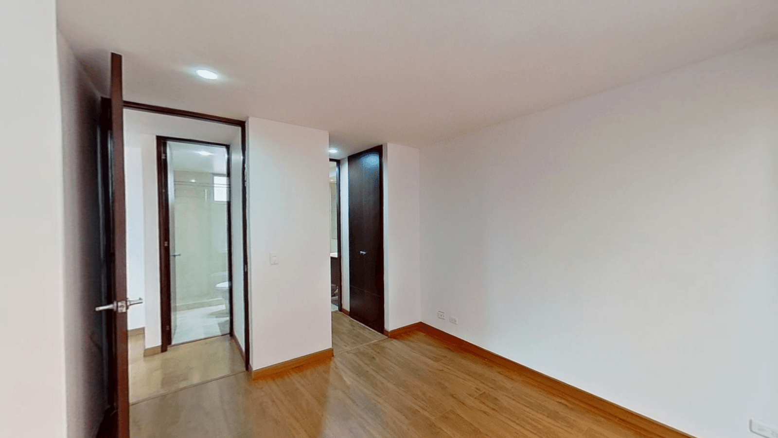 10 APARTAMENTO ALTOS DE GINEBRA EN BELLA SUIZA HABITACIÓN CON BAÑO AUXILIAR