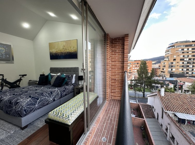 11 APARTAMENTO ALAMEDA DE LOS MOLINOS balcon de habitación auxiliar en barrio santa paula en Bogotá
