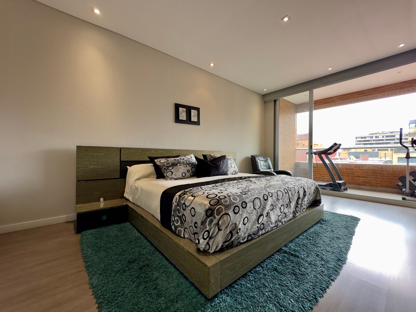 14 HABITACIÓN CLOSET BAÑO HALL COCINA SALA COMEDOR TERRAZA PENTHOUSE APARTAMENTO MIRO CALLE 109 CERCA A PARQUE DE LA 93 EXTERIOR EN TU ZONA