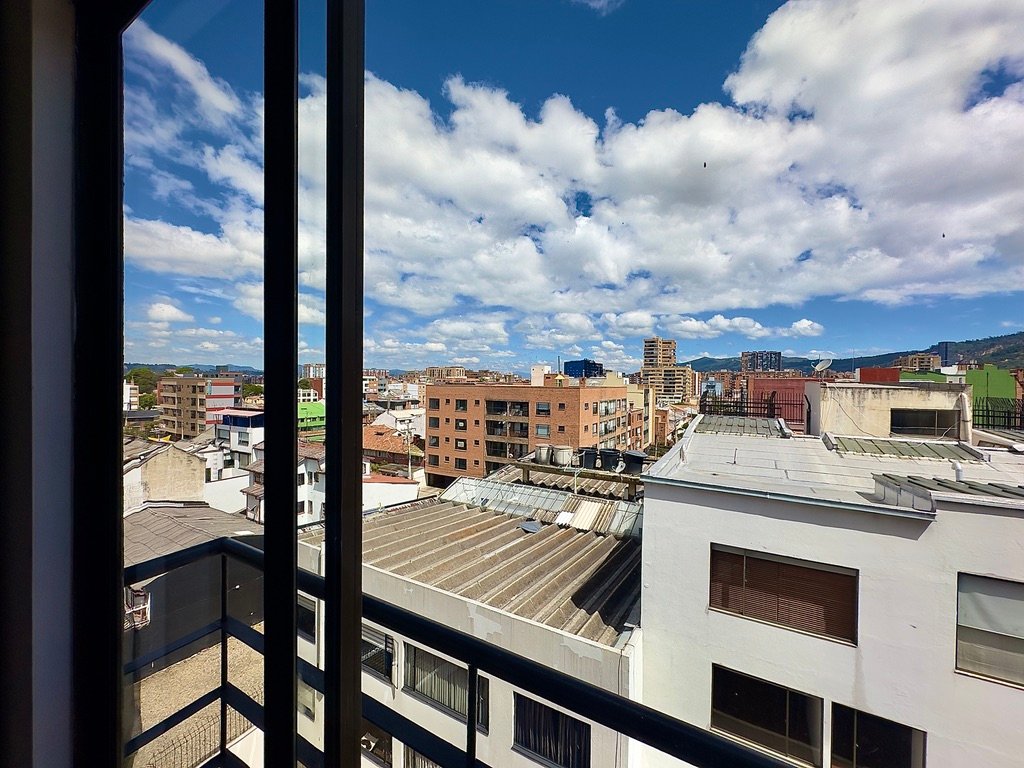 3 APARTAMENTO PINAR DEL COUNTRY EN CEDRITOS LISBOA con vista exterior