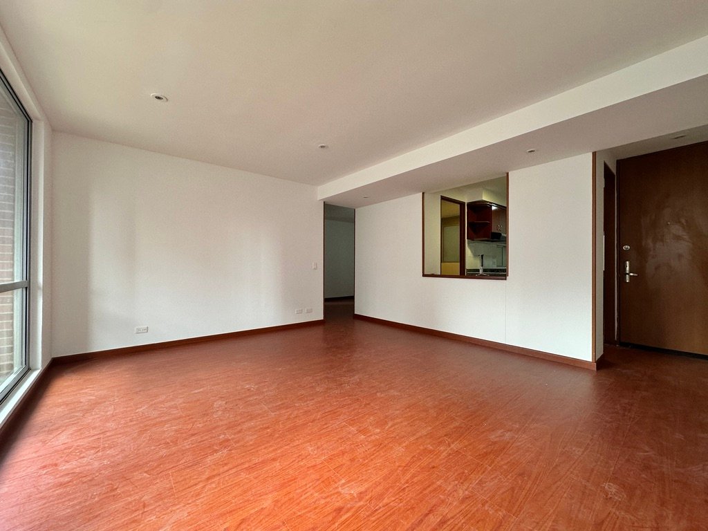 3 APARTAMENTO APARTAMENTO COLINAS DE GRATAMIRA SALA COMEDOR ENTUZONA