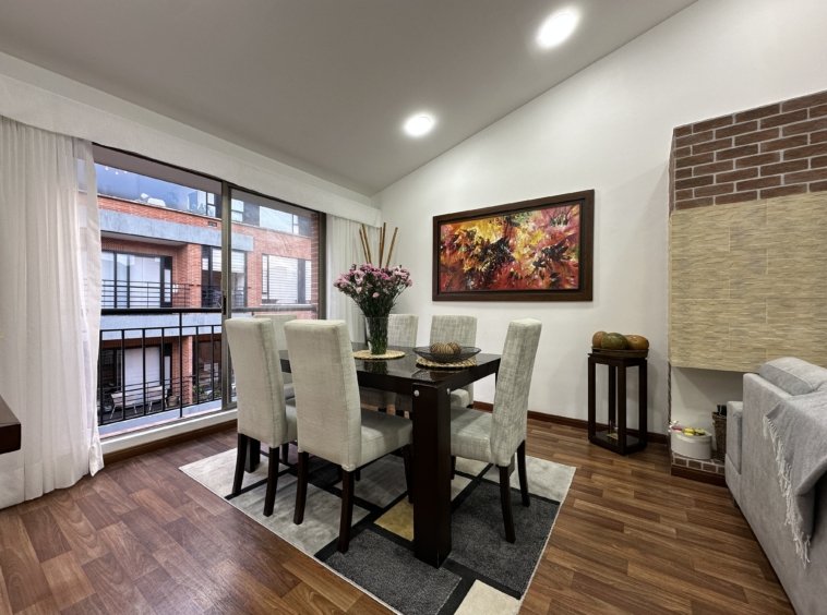 3 APARTAMENTO ALAMEDA DE LOS MOLINOS sala comedor barrio Santa Paula Bogotá