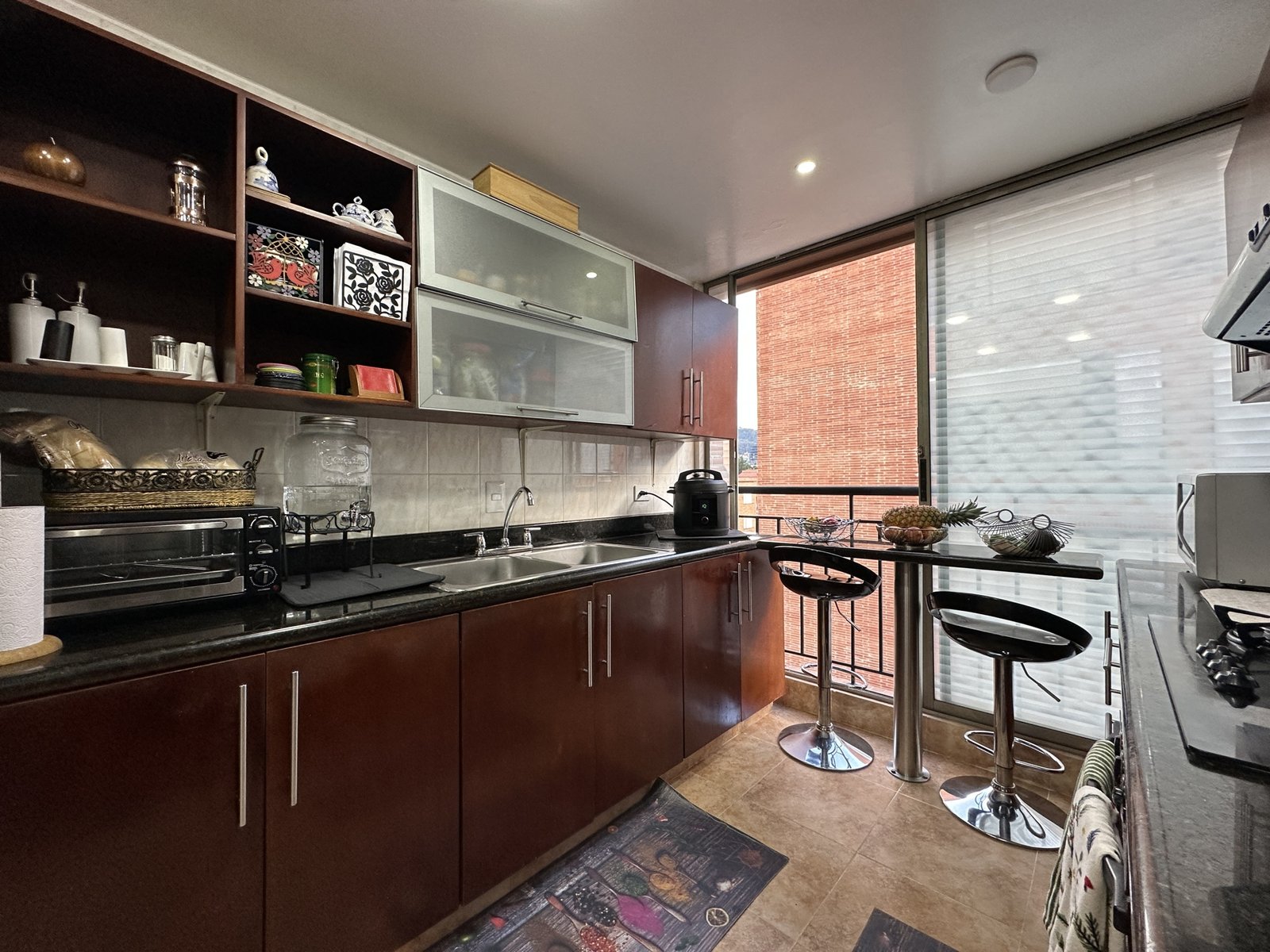 4 APARTAMENTO ALAMEDA DE LOS MOLINOS cocina comer auxiliar barrio santa paula Bogotá