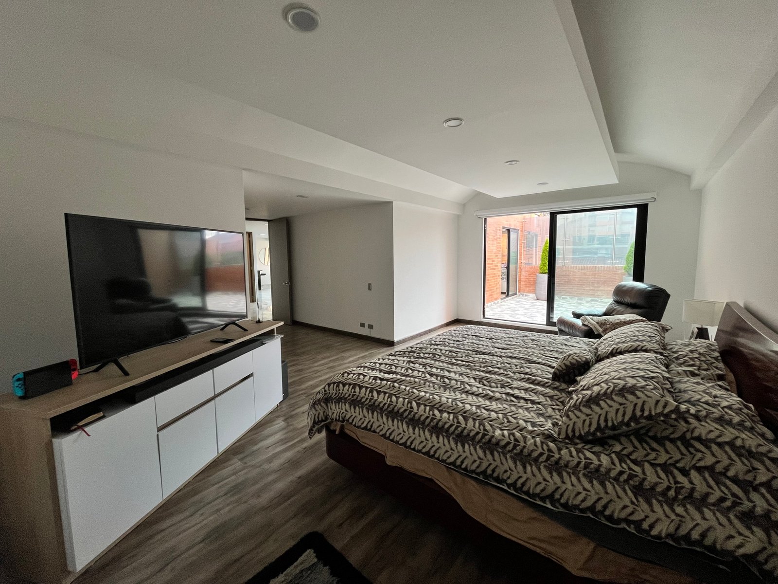 5 habitación terraza APARTAMENTO EN PORTAL DEL CHICÓ sala navarra habitación principal en tu zona felipe villa