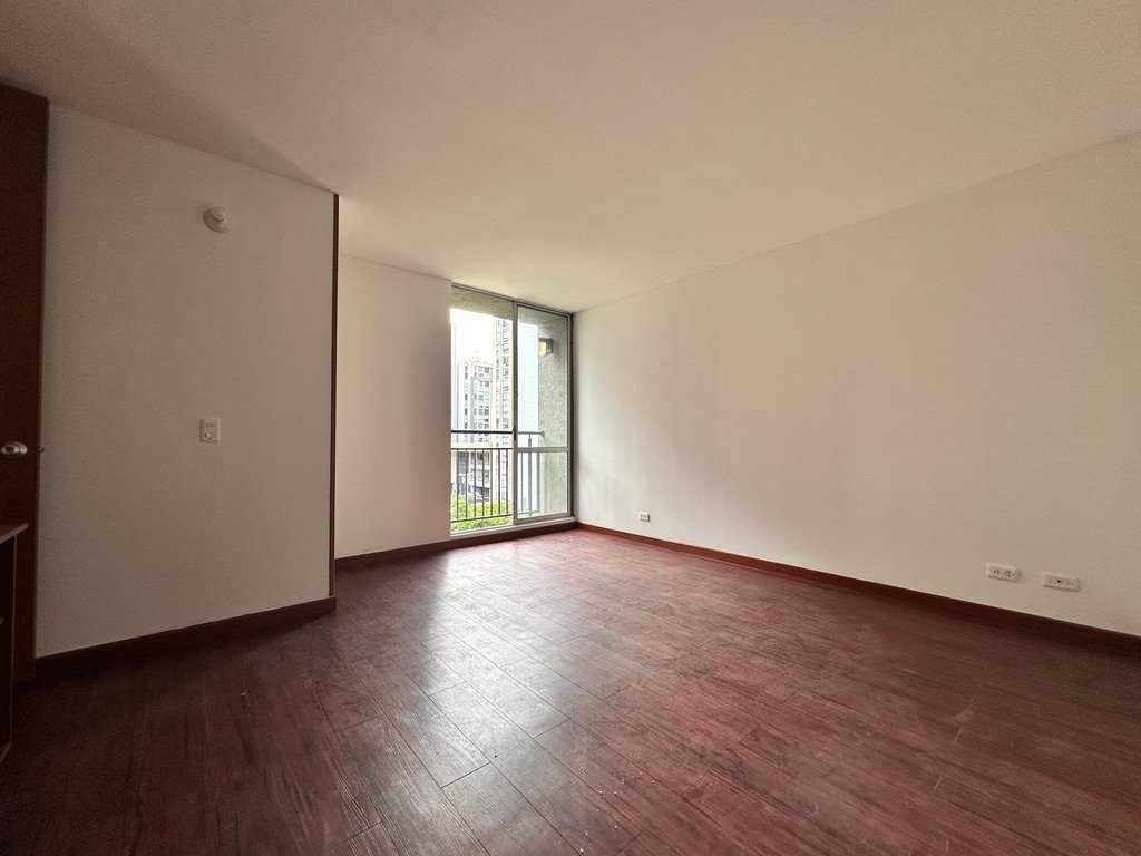 6 APARTAMENTO APARTAMENTO COLINAS DE GRATAMIRA SALA BALCON ENTUZONA