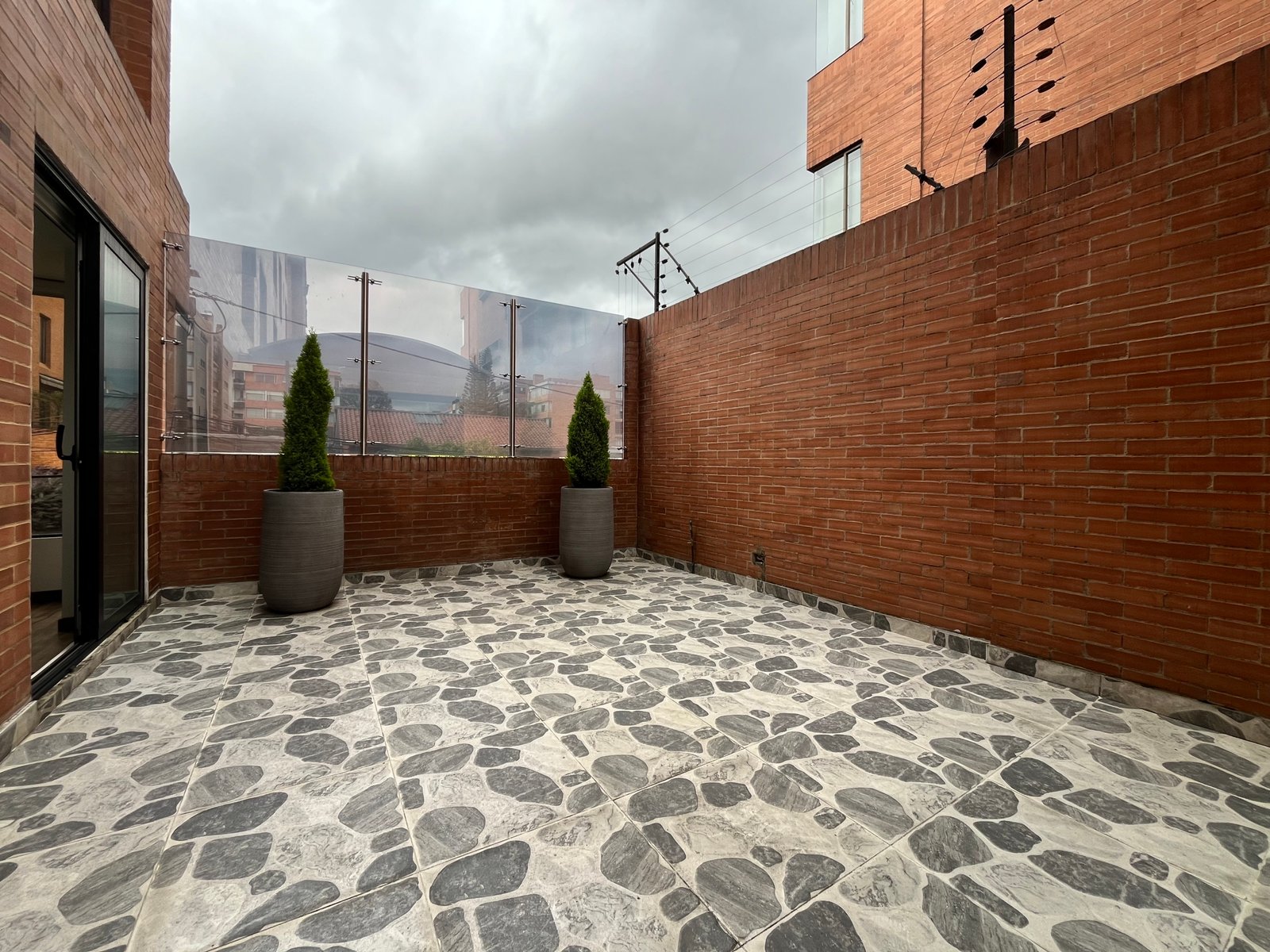 8 terraza APARTAMENTO EN PORTAL DEL CHICÓ sala navarra habitación principal en tu zona felipe villa